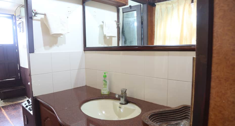 Bens Holiday Houseboat, Alleppey 5